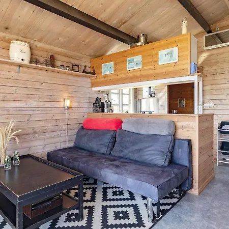 Holiday home Clxix *